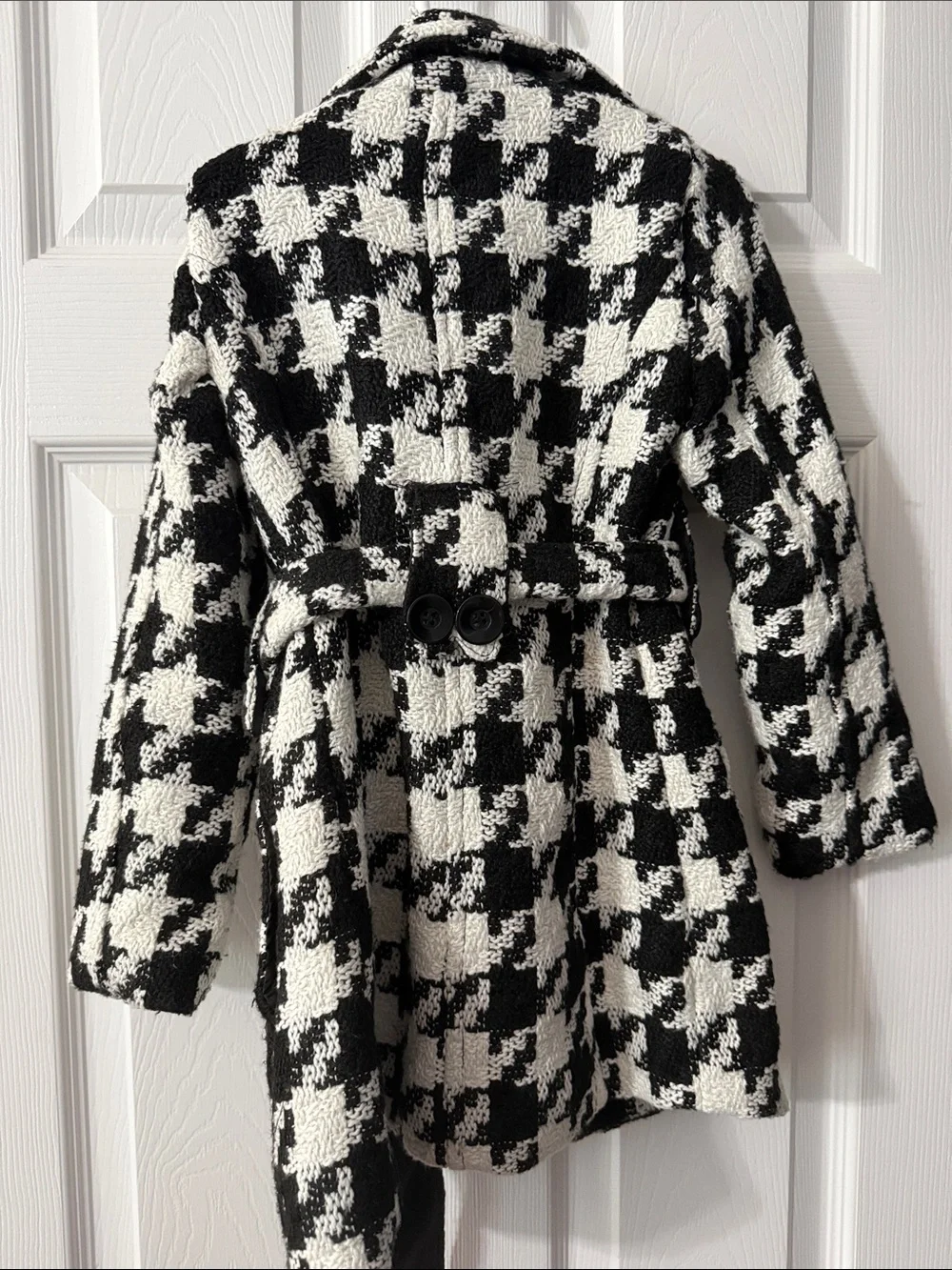 Yoki Black & White Houndstooth Belted Trench Coat